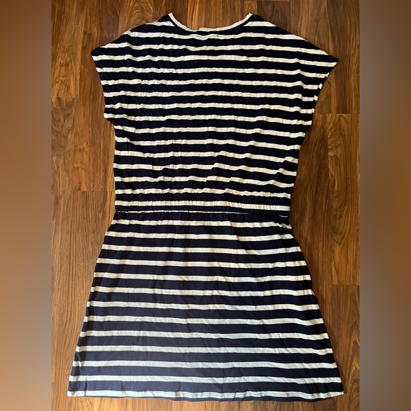 C&C California Dress - Picture 2 of 4